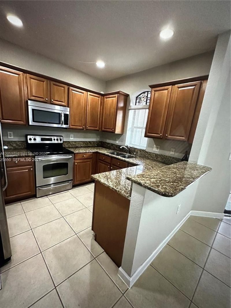 10328 NW 31st Ter, Doral, FL 33172 Photo