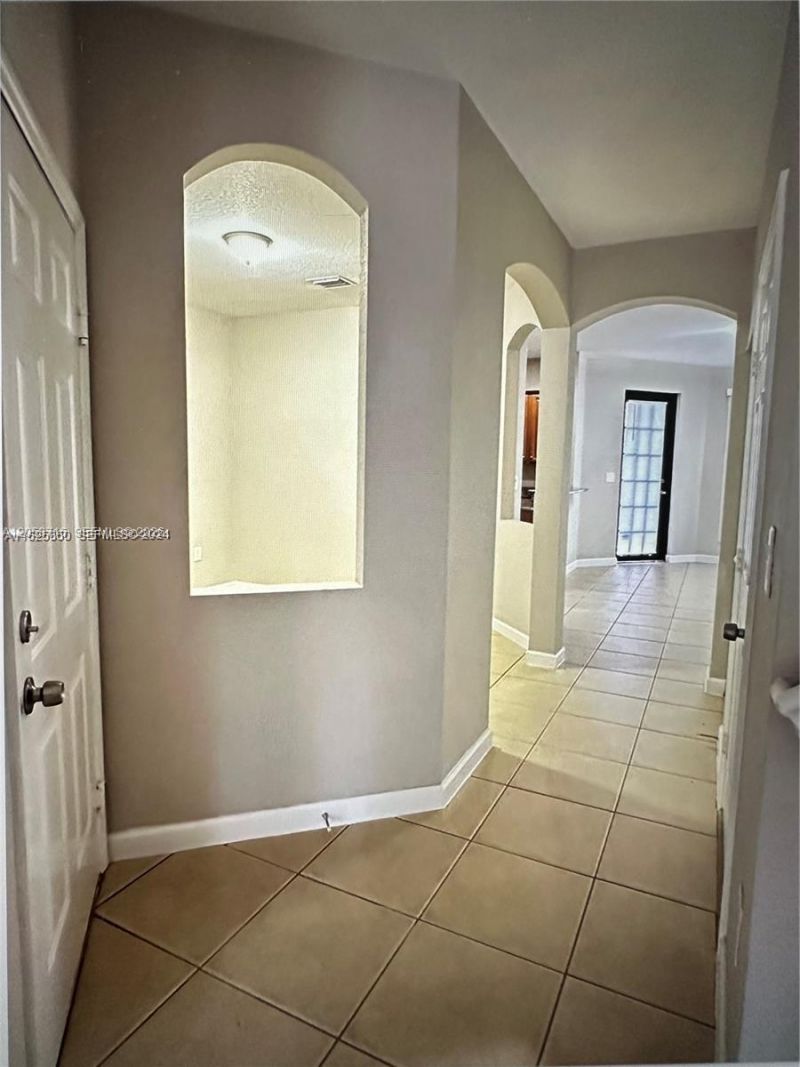 10328 NW 31st Ter, Doral, FL 33172 Photo