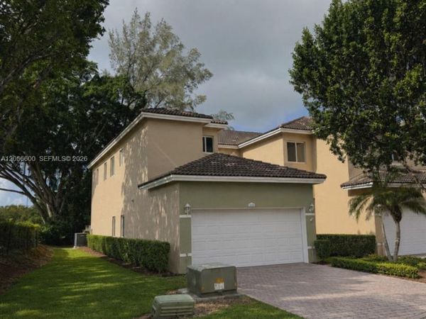 1690 SE 24th Ct , Homestead, FL 33035