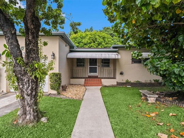 3745 SW 62nd Ct, Miami, FL 33155