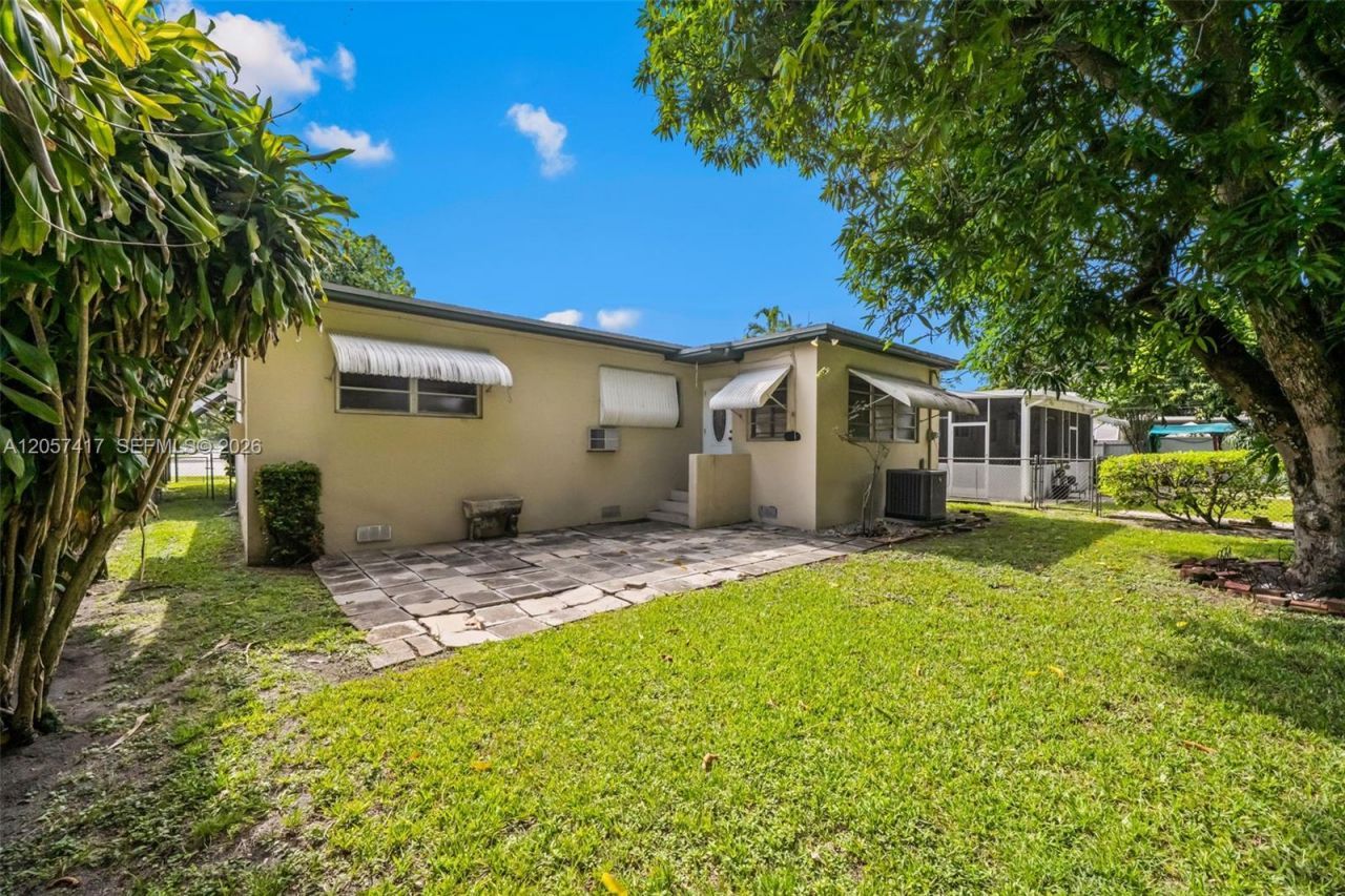 3745 SW 62nd Ct, Miami, FL 33155 Photo