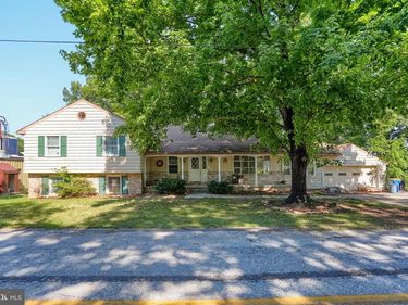 1884 DUBS CHURCH ROAD , HANOVER, PA 17331