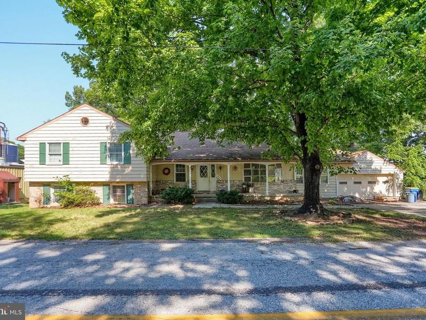 1884 Dubs Church Road , Hanover, PA 17331 Main Photo
