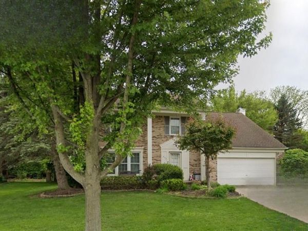 552 Whitney Drive , Rochester Hills, MI 48307