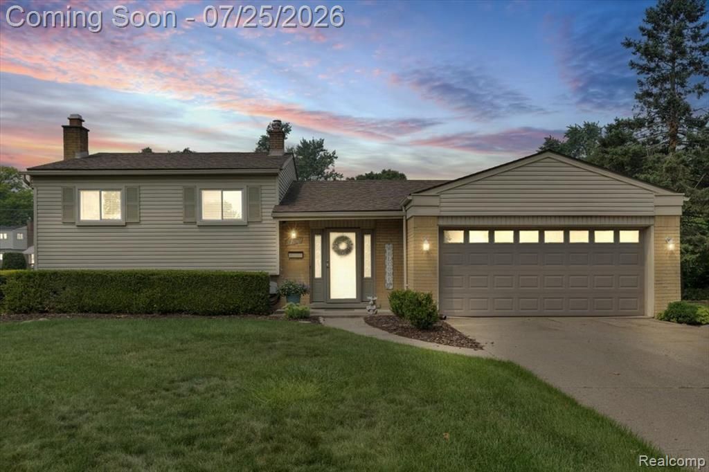 32769 Exeter Court , Warren, MI 48092 Main Photo