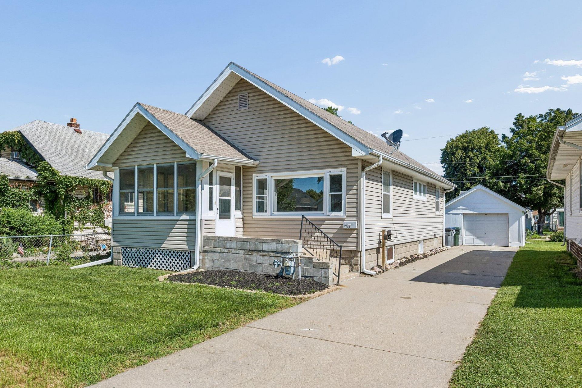 2714 Avenue B, Council Bluffs, IA 51501 Main Photo
