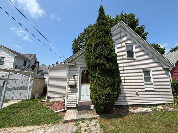 24 Myrtle St, Weymouth, MA 02189