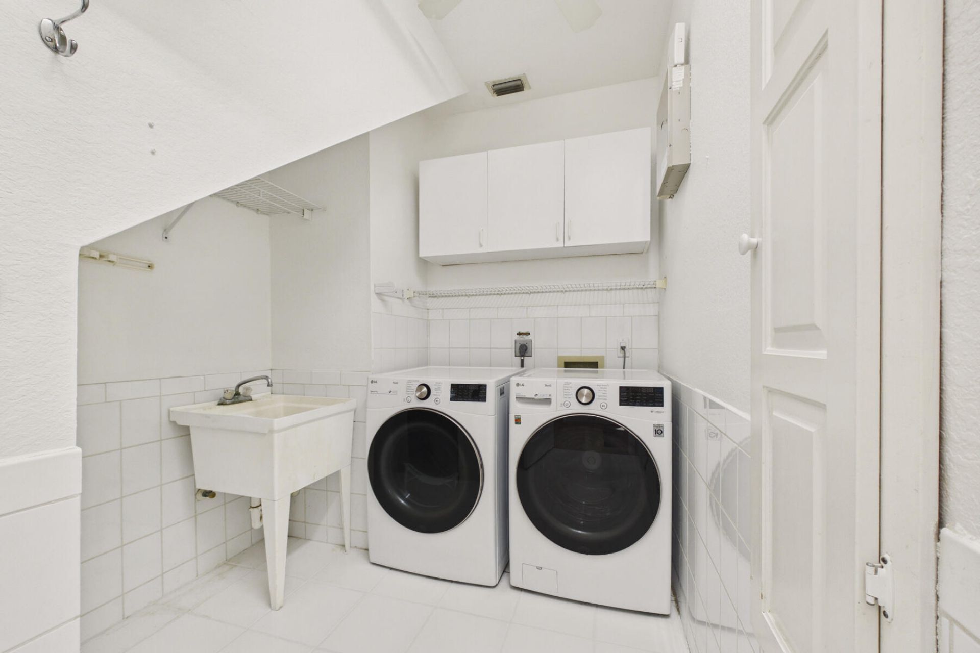 107 Flagler Promenade S, West Palm Beach, FL 33405 Photo
