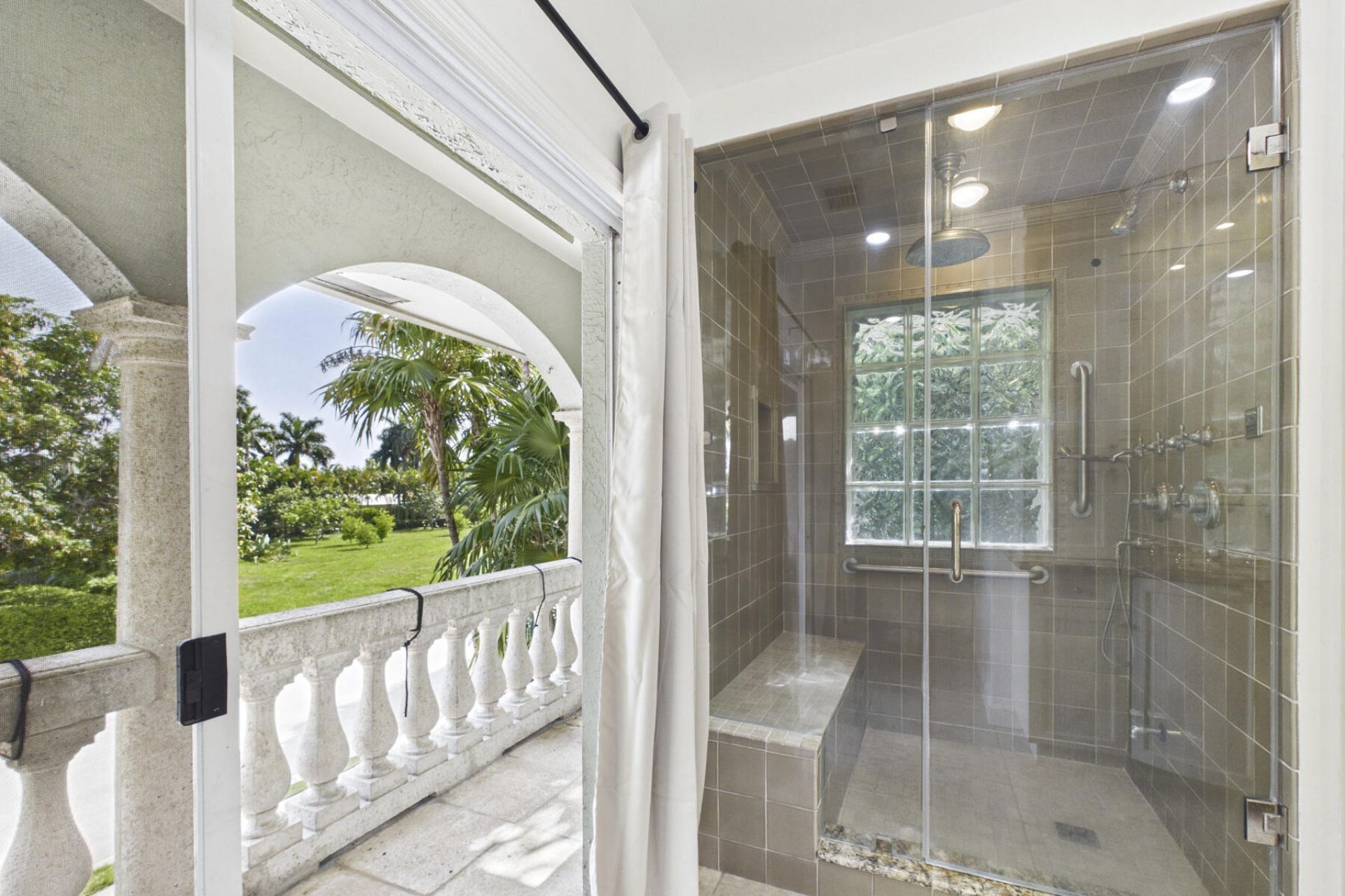 107 Flagler Promenade S, West Palm Beach, FL 33405 Photo