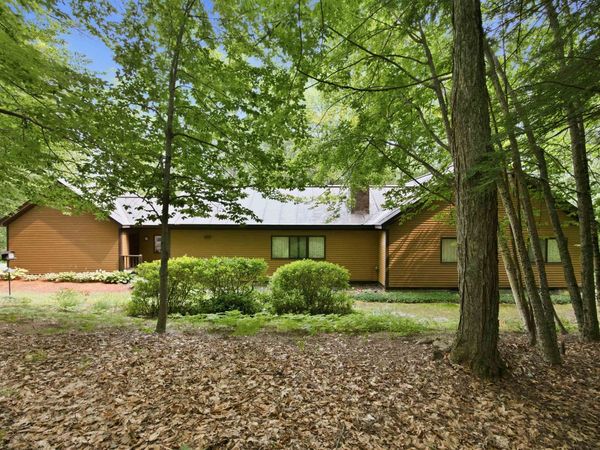 470 Morgan Road, Hartford, VT 05059