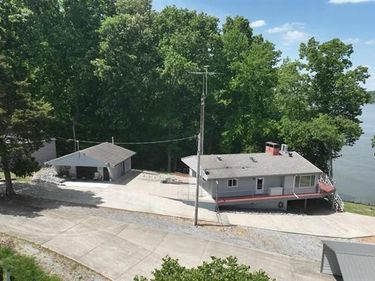 178 Cedar Point Road, Cadiz, KY 42211