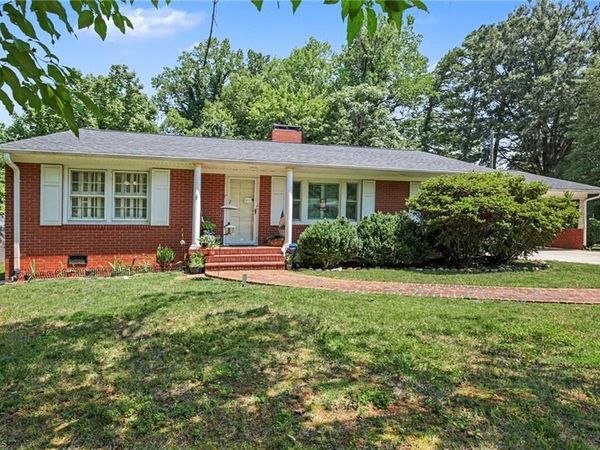 305 Hilltop Drive , Lexington, NC 27292