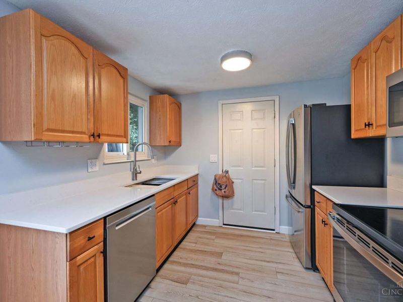 689 Redwood Court, Union Twp, OH 45244 Photo 11