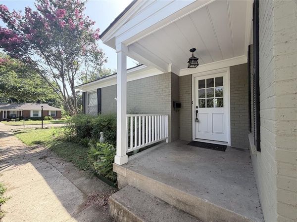 529 Coolair Drive , Dallas, TX 75218