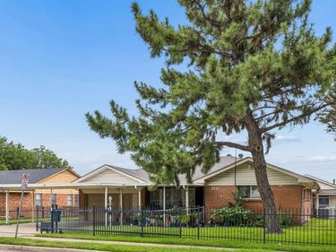 2122 S Vernon Avenue, Dallas, TX 75224