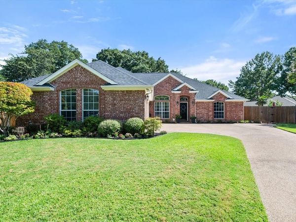 5 Brookside Court, Mansfield, TX 76063