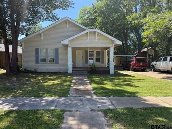 509 N Pacific Street , Mineola, TX 75773
