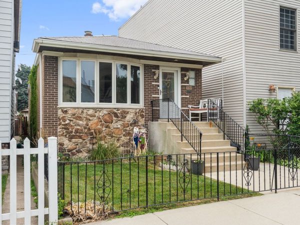 3753 S Emerald Avenue, Chicago, IL 60609