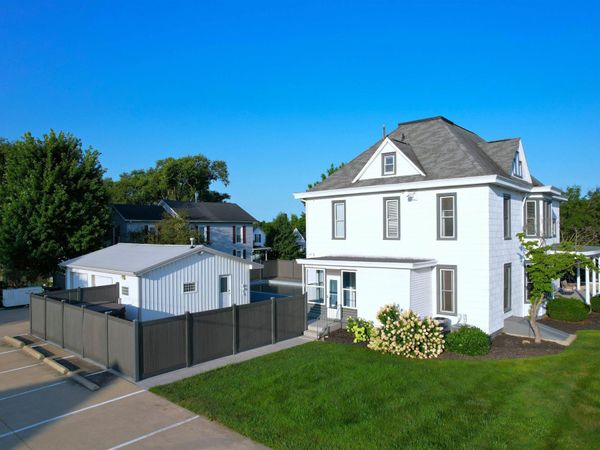 400 S PRAIRIE Street, Brookston, IN 47923