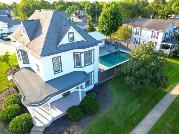 400 S PRAIRIE Street, Brookston, IN 47923