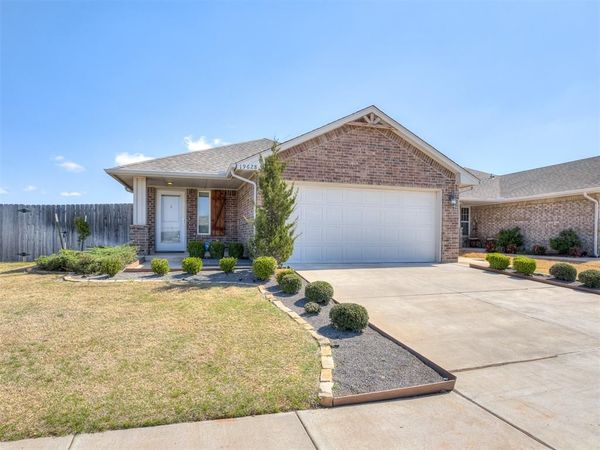 19628 Brookville Drive, Edmond, OK 73012