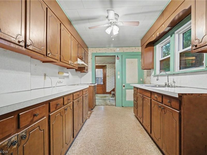 18091 Derr Avenue, Beloit, OH 44609 Photo 6