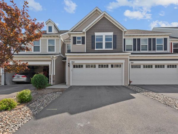 762 Stonegate Road, Chanhassen, MN 55317