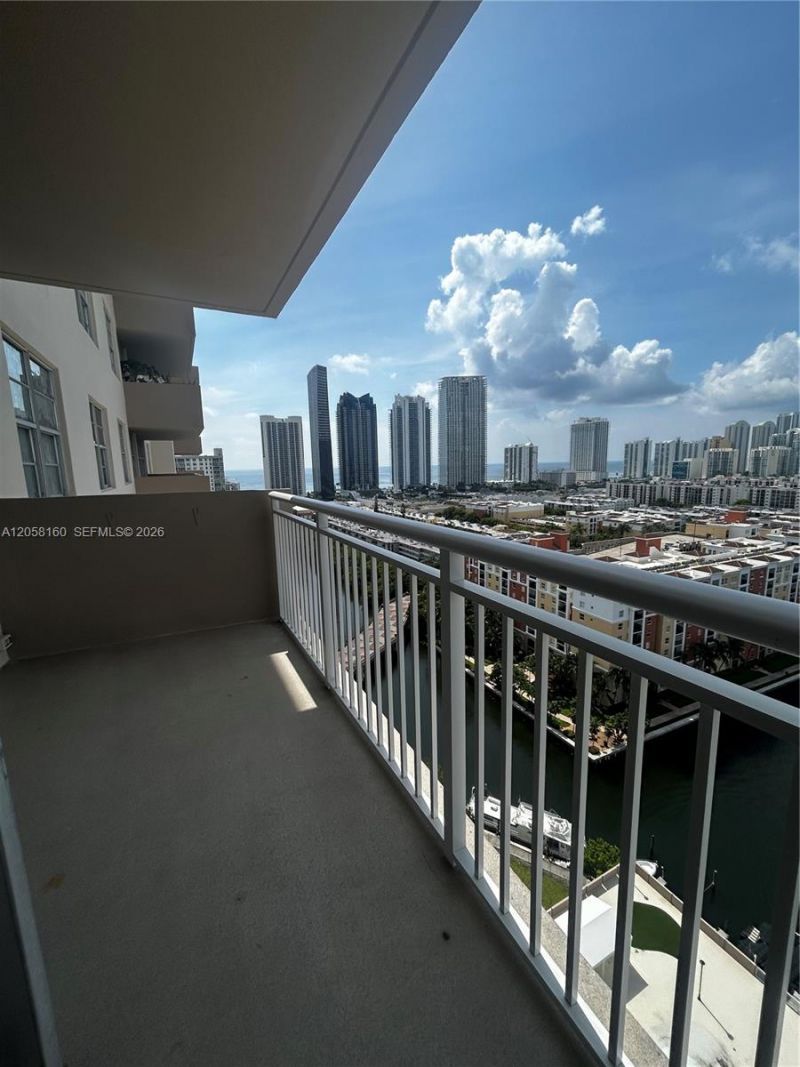 250 174th St , Unit 2102, Sunny Isles Beach, FL 33160 Photo