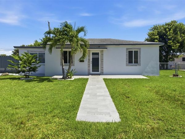6785 SW 17th St , Miami, FL 33155