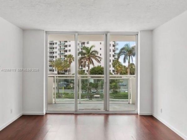 3000 S Ocean Dr , Unit 206, Hollywood, FL 33019