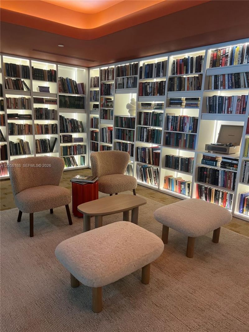 90 NE 32 , Unit 821, Miami, FL 33137 Photo