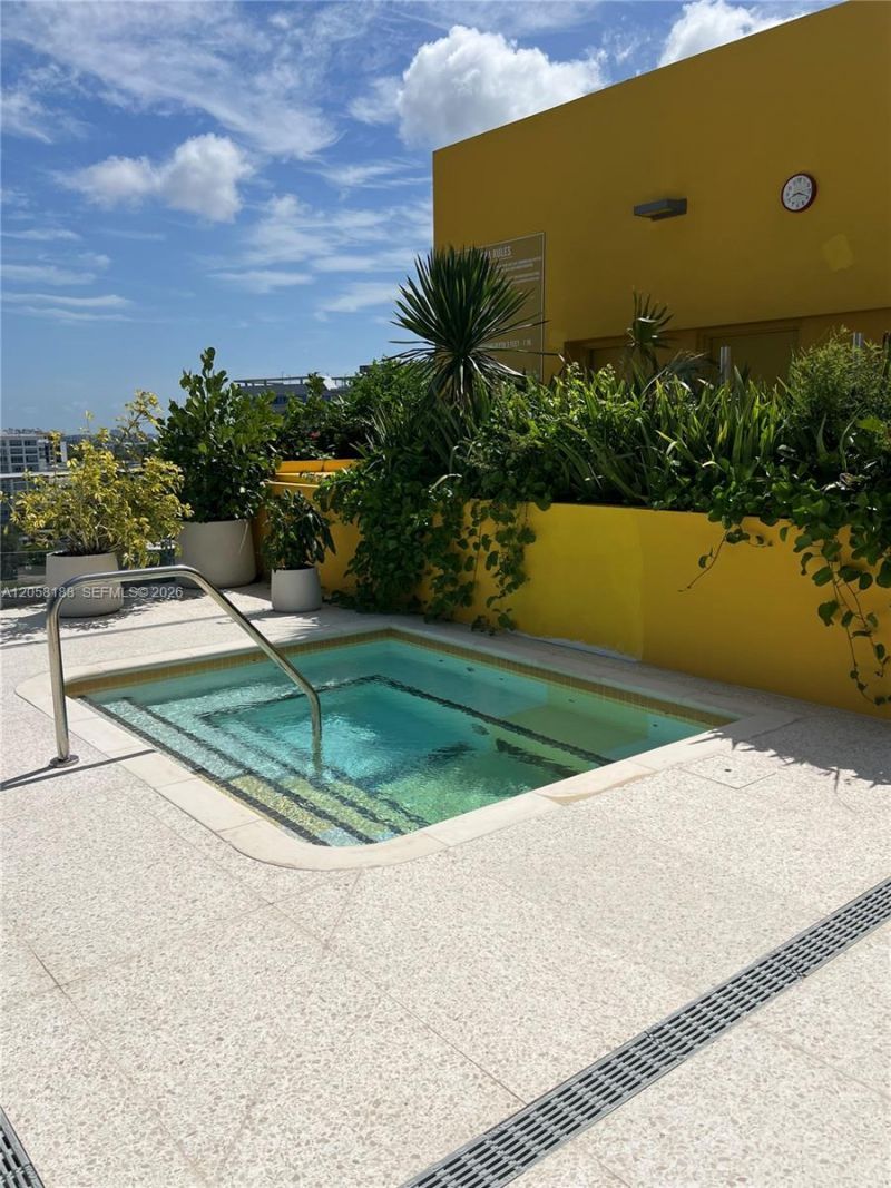 90 NE 32 , Unit 821, Miami, FL 33137 Photo