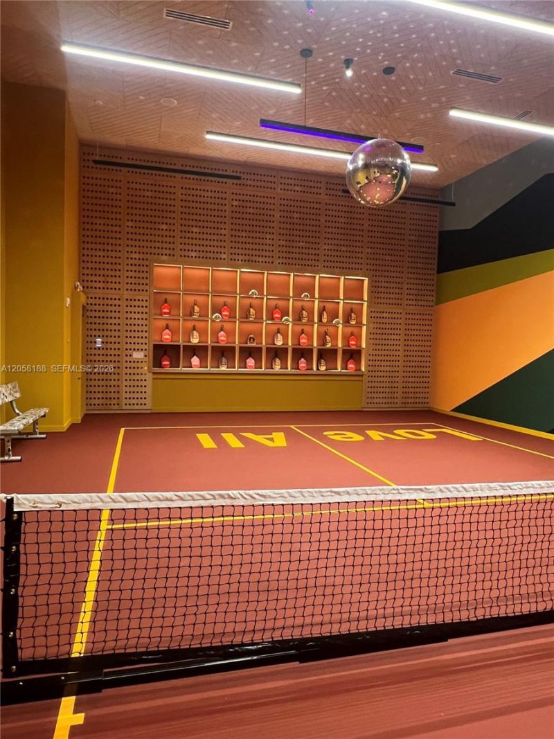 90 NE 32 , Unit 821, Miami, FL 33137 Photo