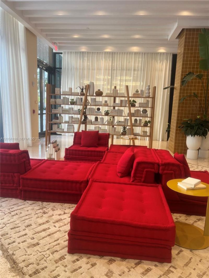 90 NE 32 , Unit 821, Miami, FL 33137 Photo