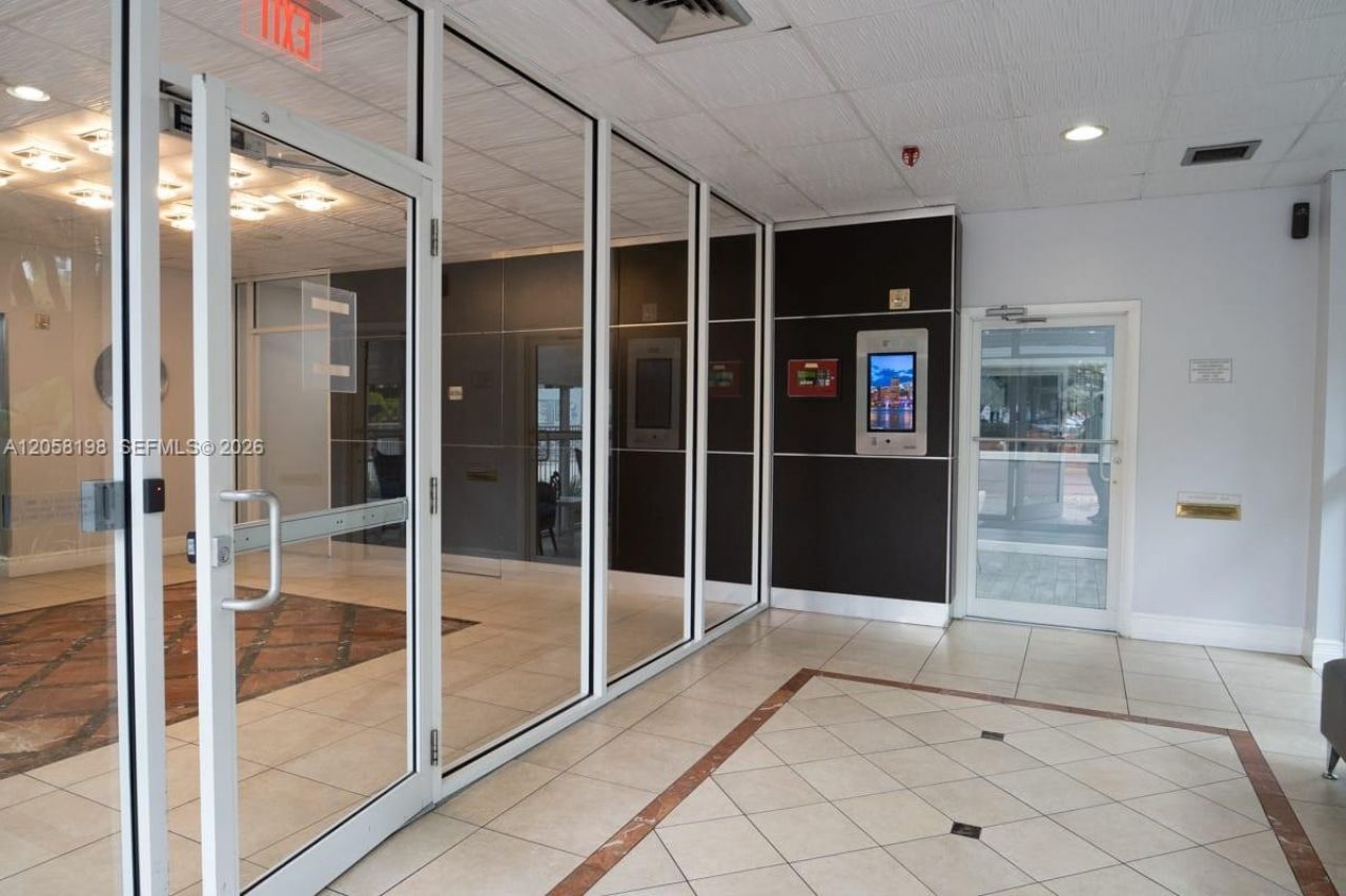 800 N Miami Ave, Unit E-1610, Miami, FL 33136 Photo