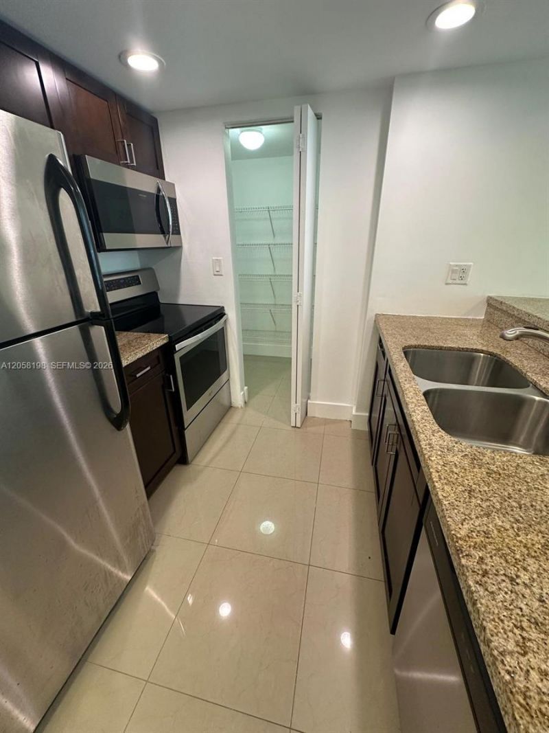 800 N Miami Ave, Unit E-1610, Miami, FL 33136 Photo
