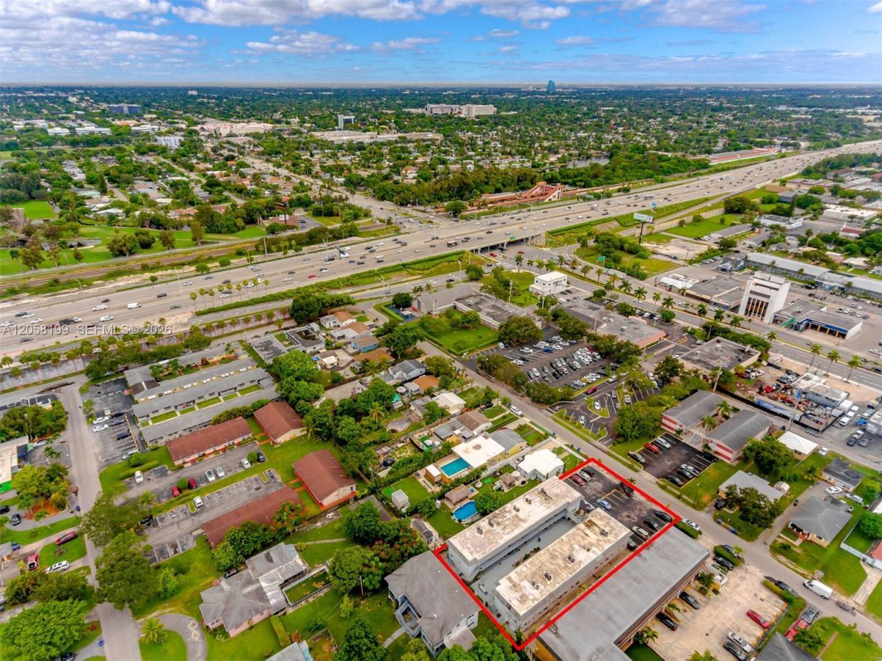 2826 Van Buren St , Unit 8, Hollywood, FL 33020 Photo