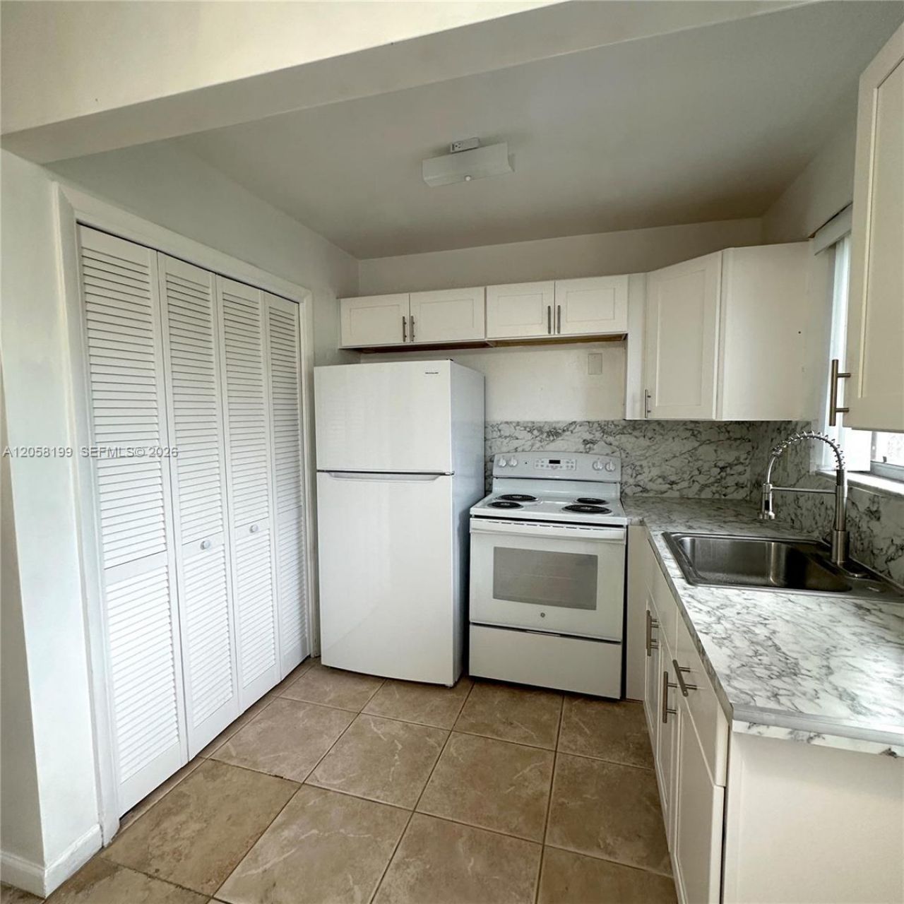 2826 Van Buren St , Unit 8, Hollywood, FL 33020 Photo