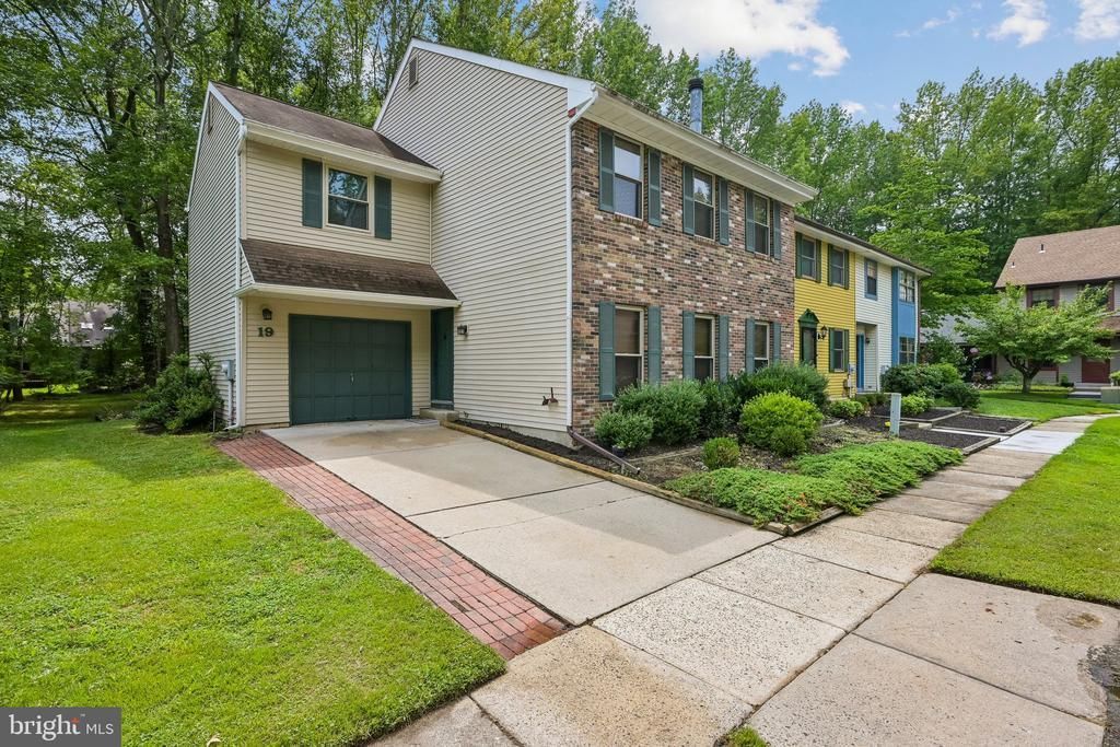 19 Fawnhollow Court, Medford, NJ 08055 Main Photo