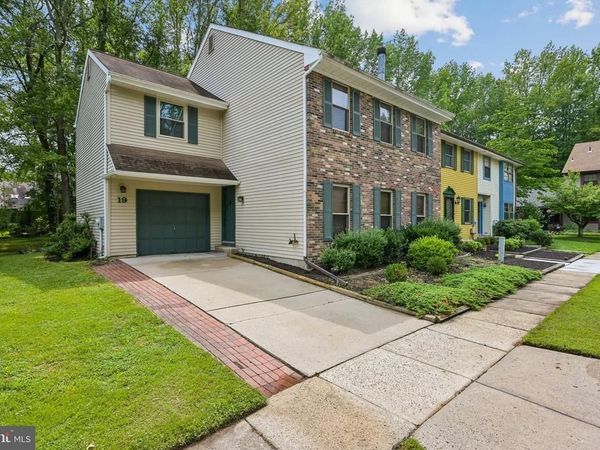 19 FAWNHOLLOW COURT, MEDFORD, NJ 08055