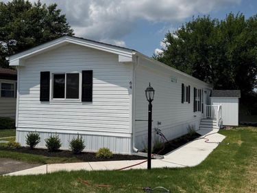 64 LONGWOOD PLACE, NORTH WALES, PA 19454