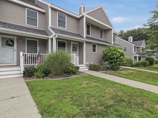 212 Bayberry Hill Lane, Unit 212, Leominster, MA 01453