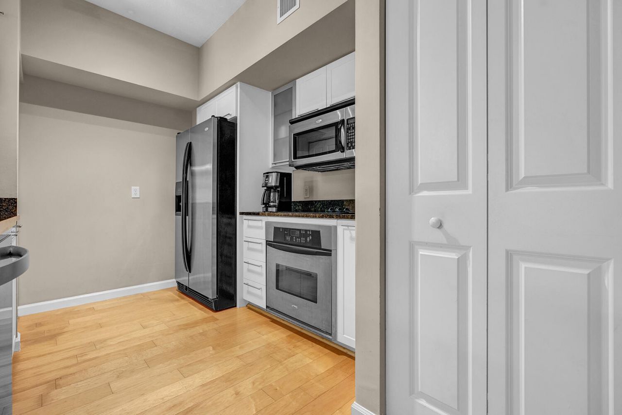 235 NE 1st Street, Unit 404, Delray Beach, FL 33444 Photo