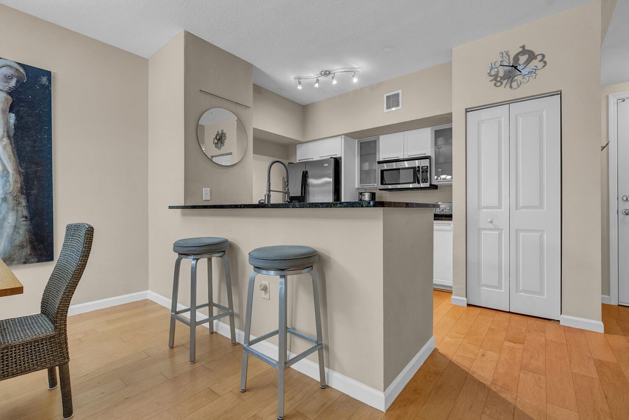 235 NE 1st Street, Unit 404, Delray Beach, FL 33444 Photo