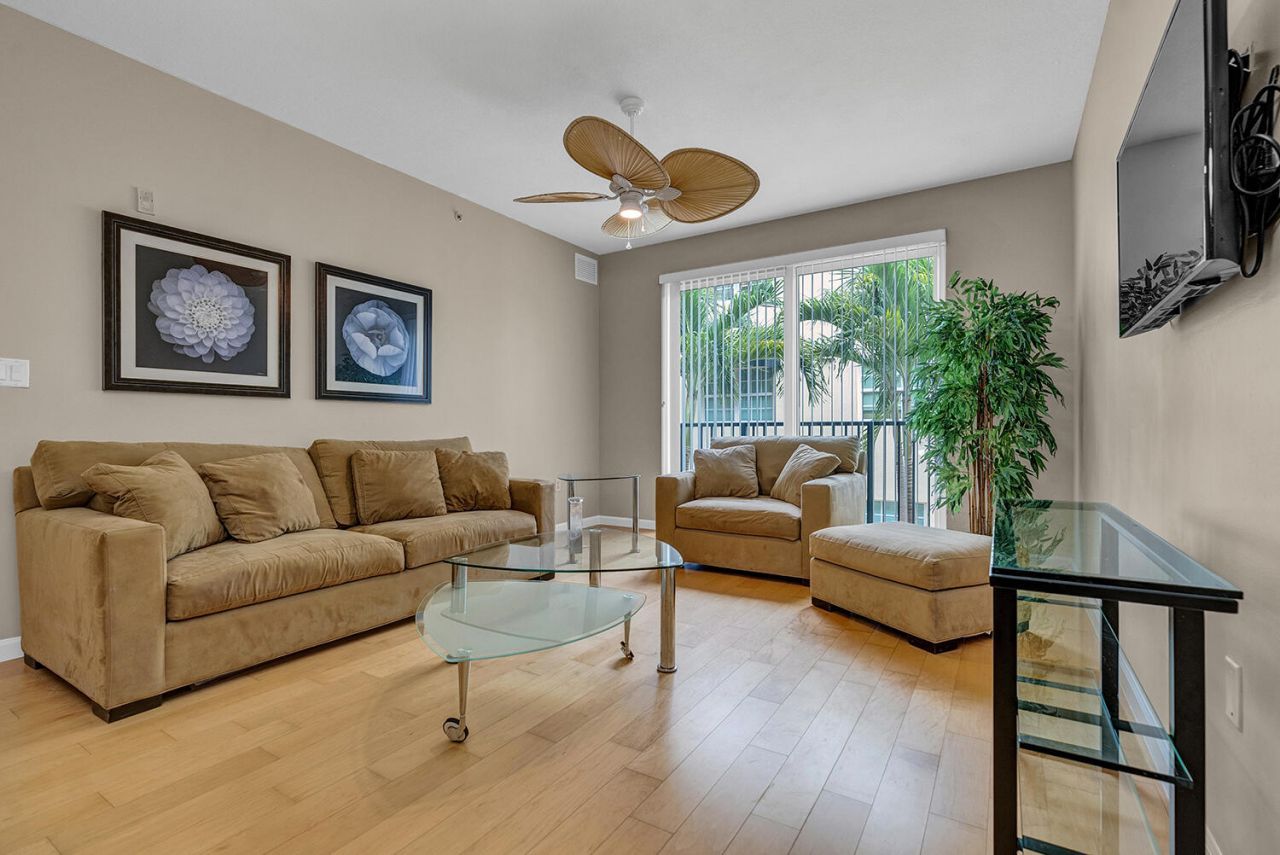 235 NE 1st Street, Unit 404, Delray Beach, FL 33444 Photo