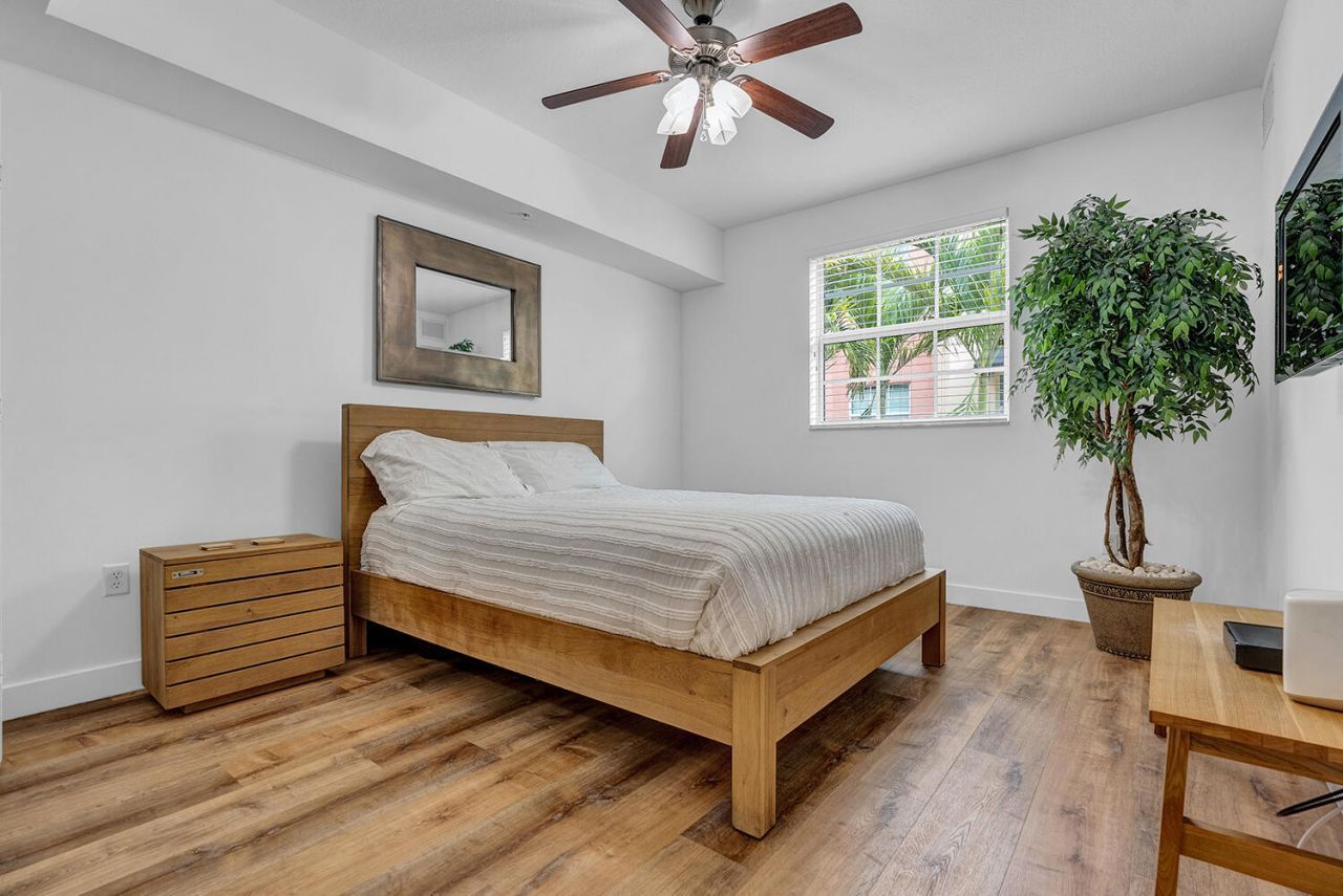 235 NE 1st Street, Unit 404, Delray Beach, FL 33444 Photo