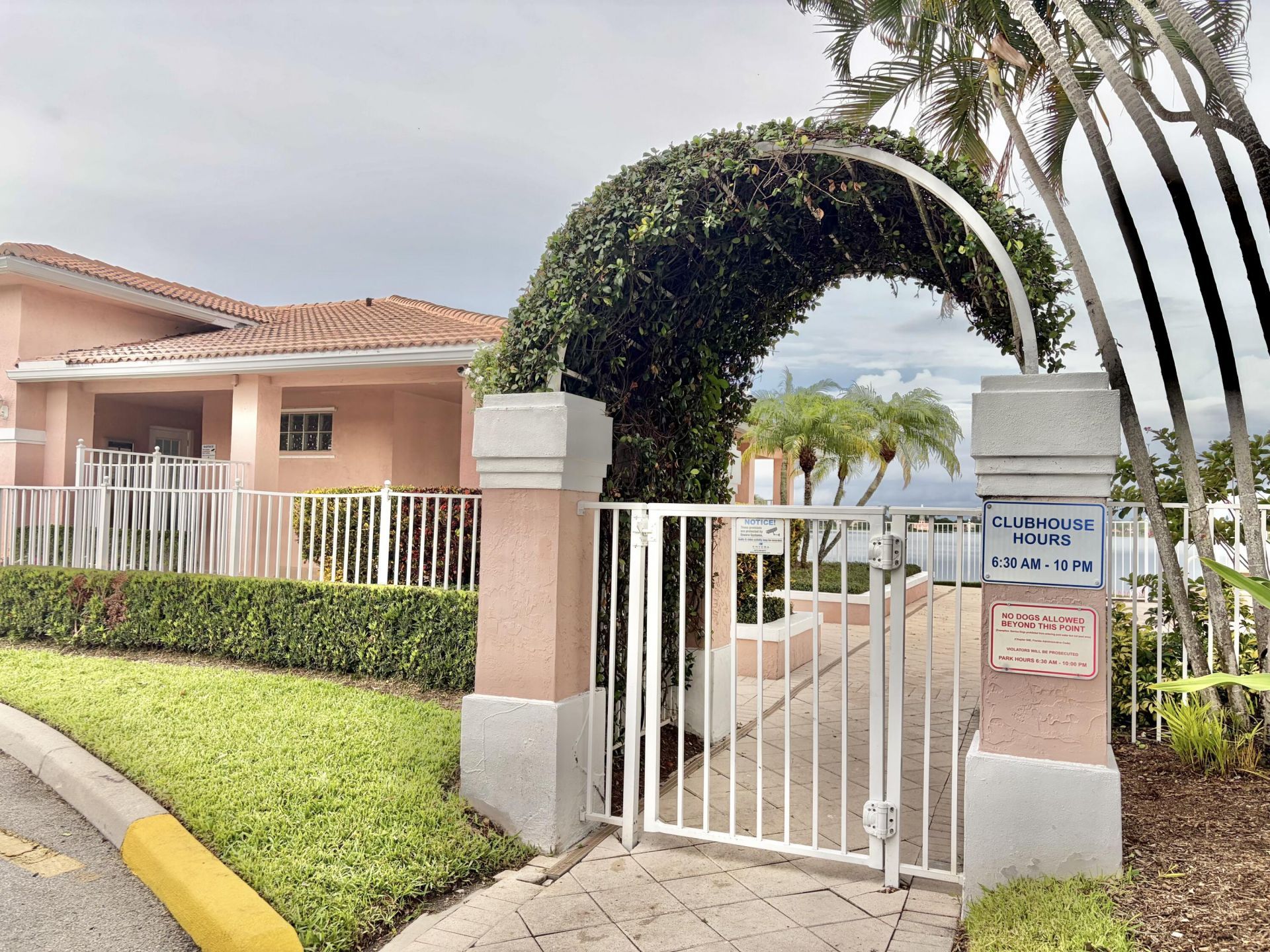 3130 Sunset Circle, Margate, FL 33063 Photo