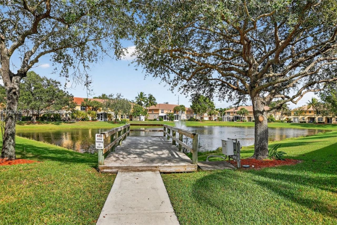 333 River Bluff Lane, Royal Palm Beach, FL 33411 Photo