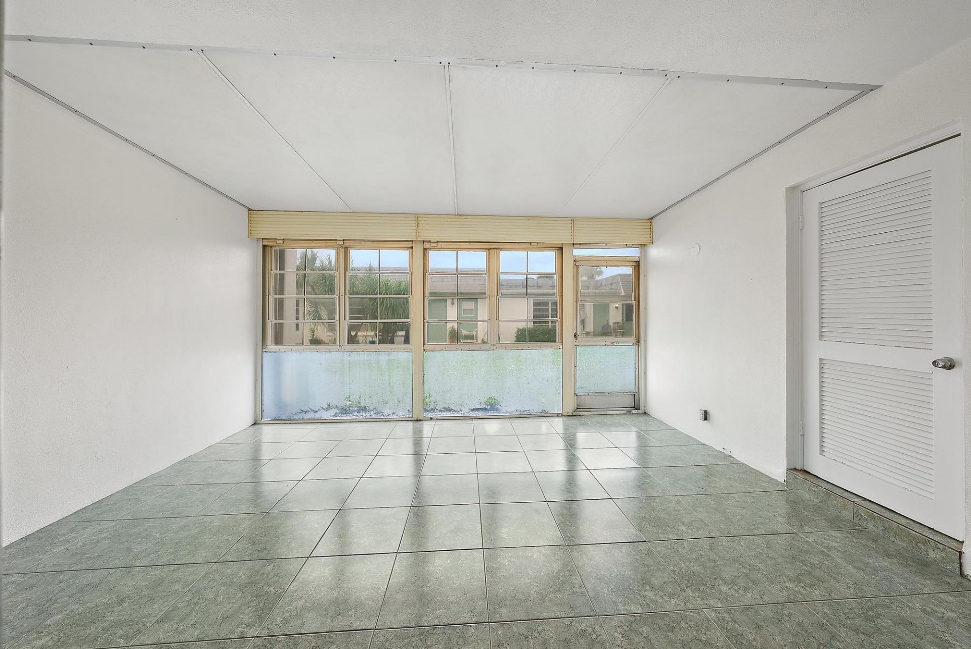 2638 Gately Drive E, Unit 45, West Palm Beach, FL 33415 Photo