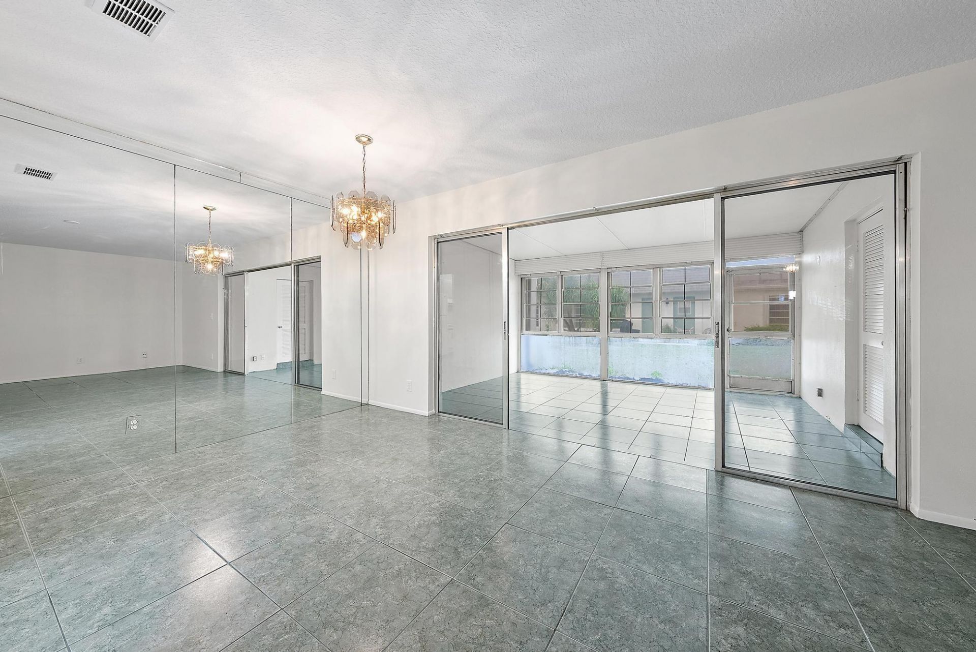 2638 Gately Drive E, Unit 45, West Palm Beach, FL 33415 Photo